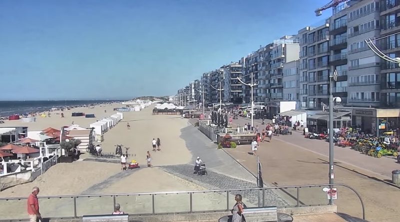 Amenzi de 350 de euro pentru plimbatul la bustul gol pe străzile unui oraș de coastă din Belgia